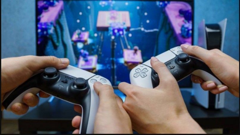 Cuántas personas pueden jugar en una PlayStation 5 en modo multijugador